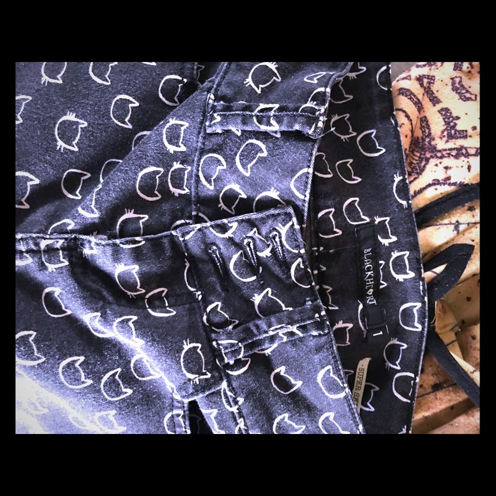 Hot topic jeans size 1
